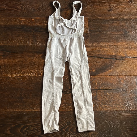 Free People Movement Good Karma Onesie - Ice Grey - M/L - Picture 8 of 9